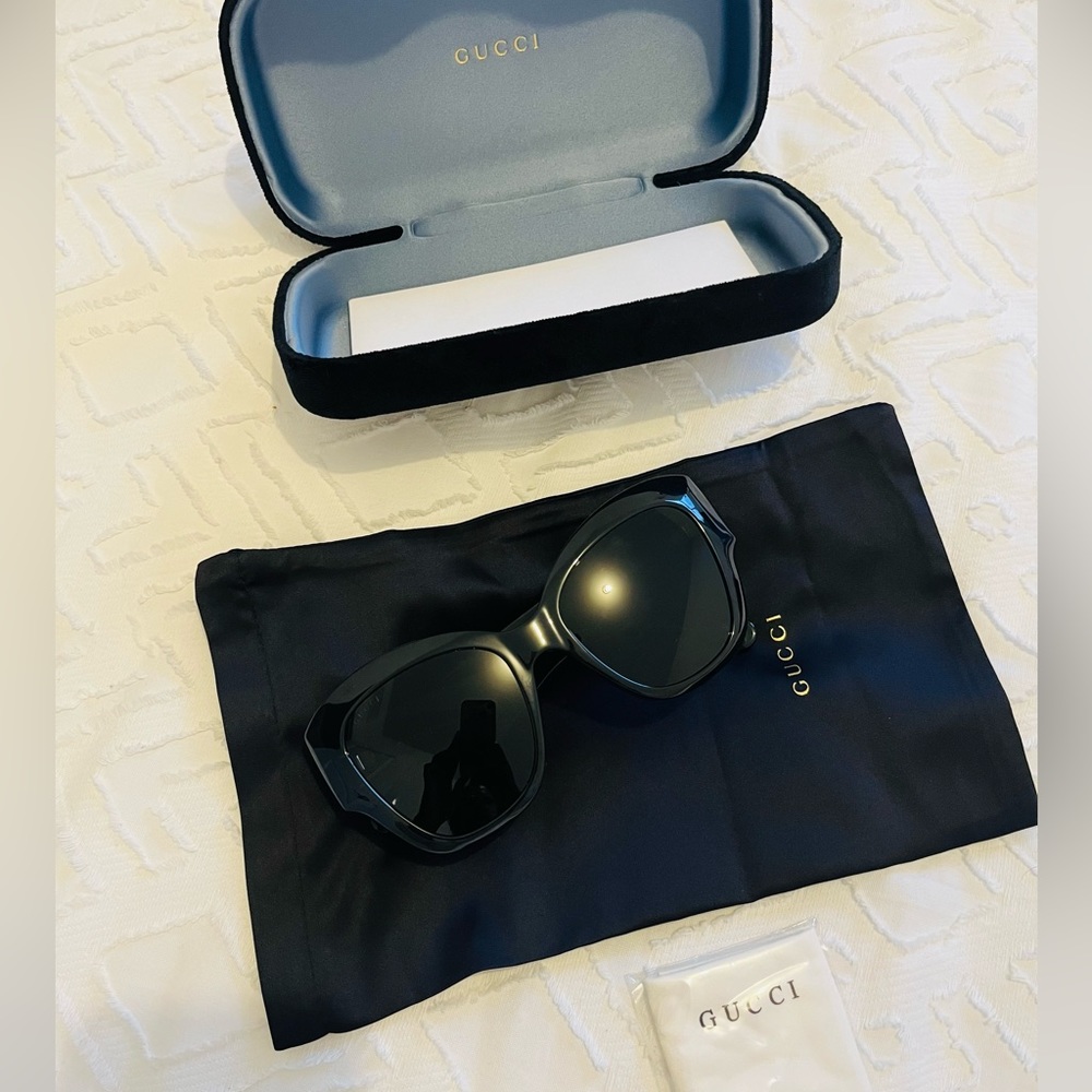 GUCCI GG0808S 001 Black Grey Square Women's Sunglasses 53 mm.